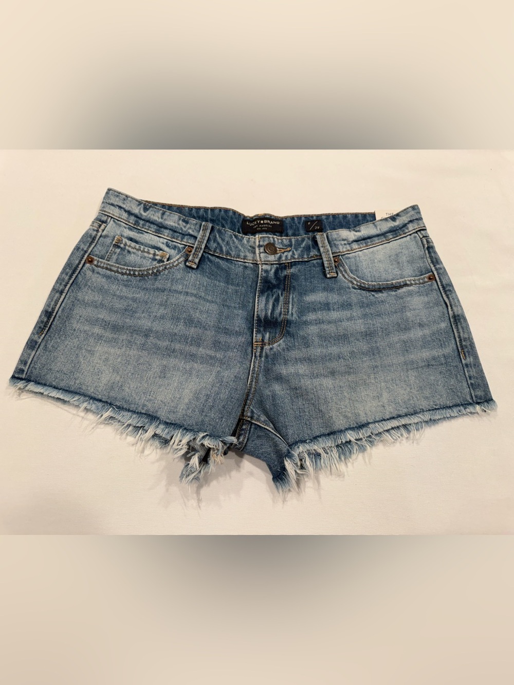 Lucky Brand The Cut Off Denim Shorts Women’s Size 29 Light Wash Raw Hem NWT